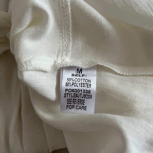 Boutique linen look sleeveless twist front top with lace trim - Picture 8 of 9